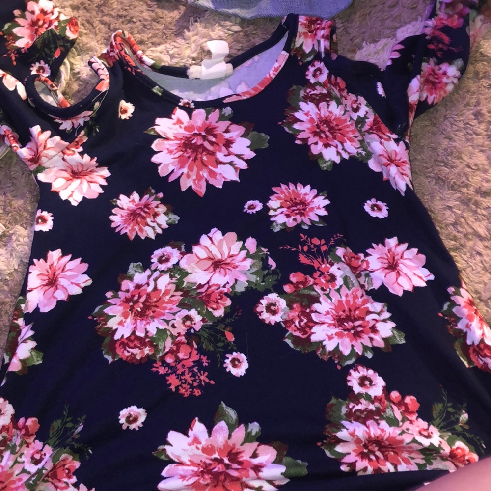 floral shirt